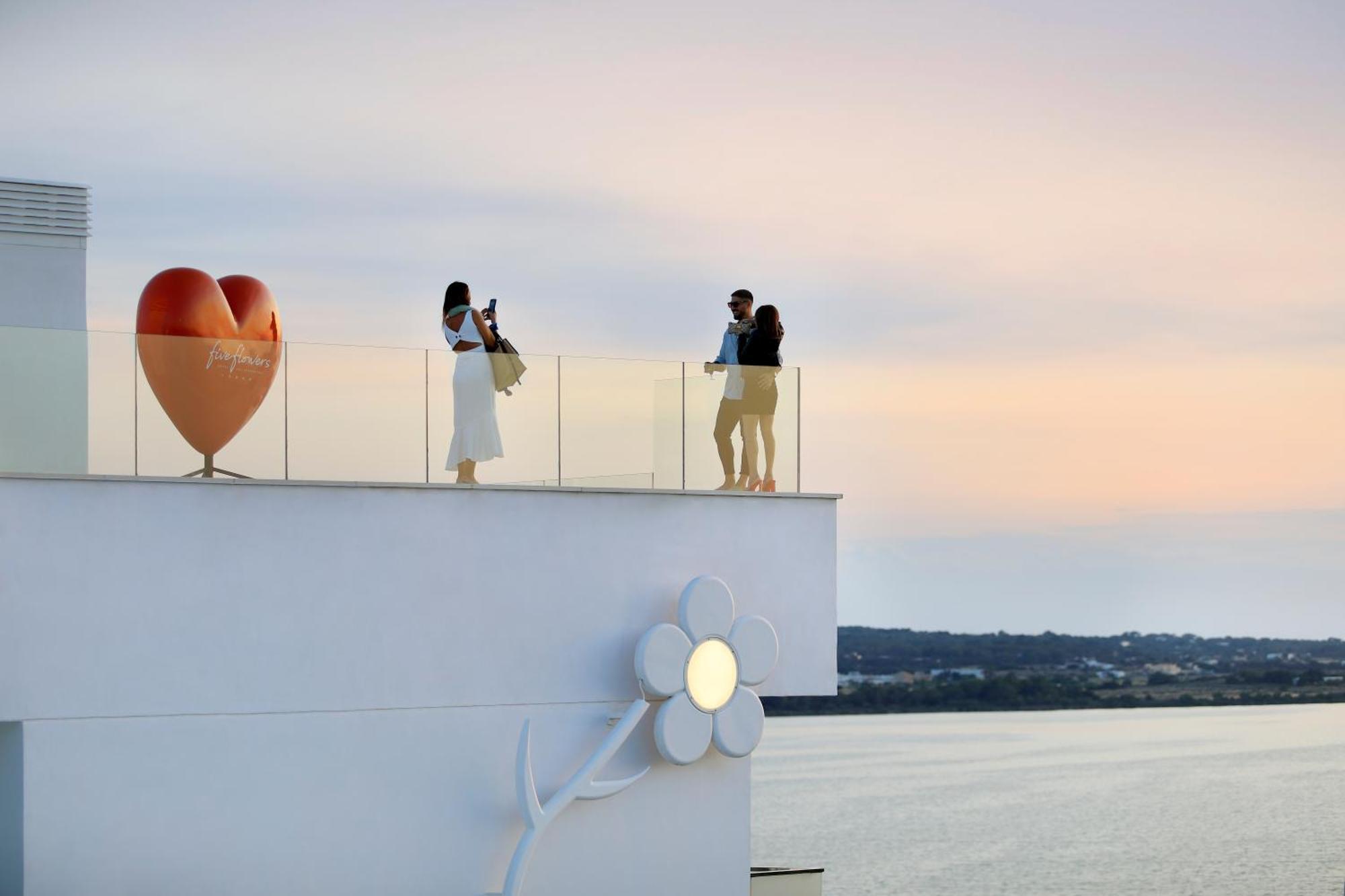 Five Flowers Hotel Formentera, Member Of Melia Collection Es Pujols Εξωτερικό φωτογραφία
