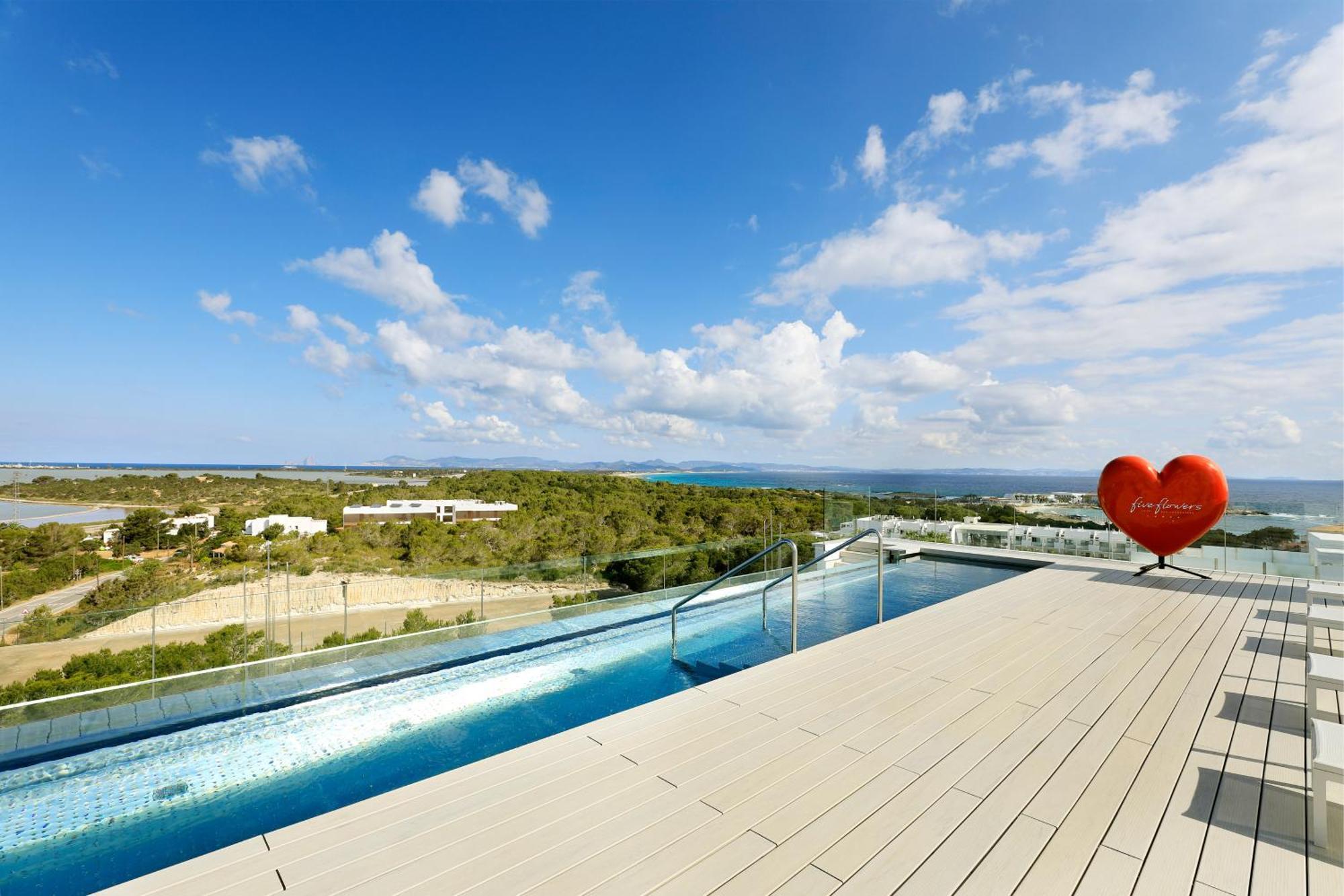 Five Flowers Hotel Formentera, Member Of Melia Collection Es Pujols Εξωτερικό φωτογραφία