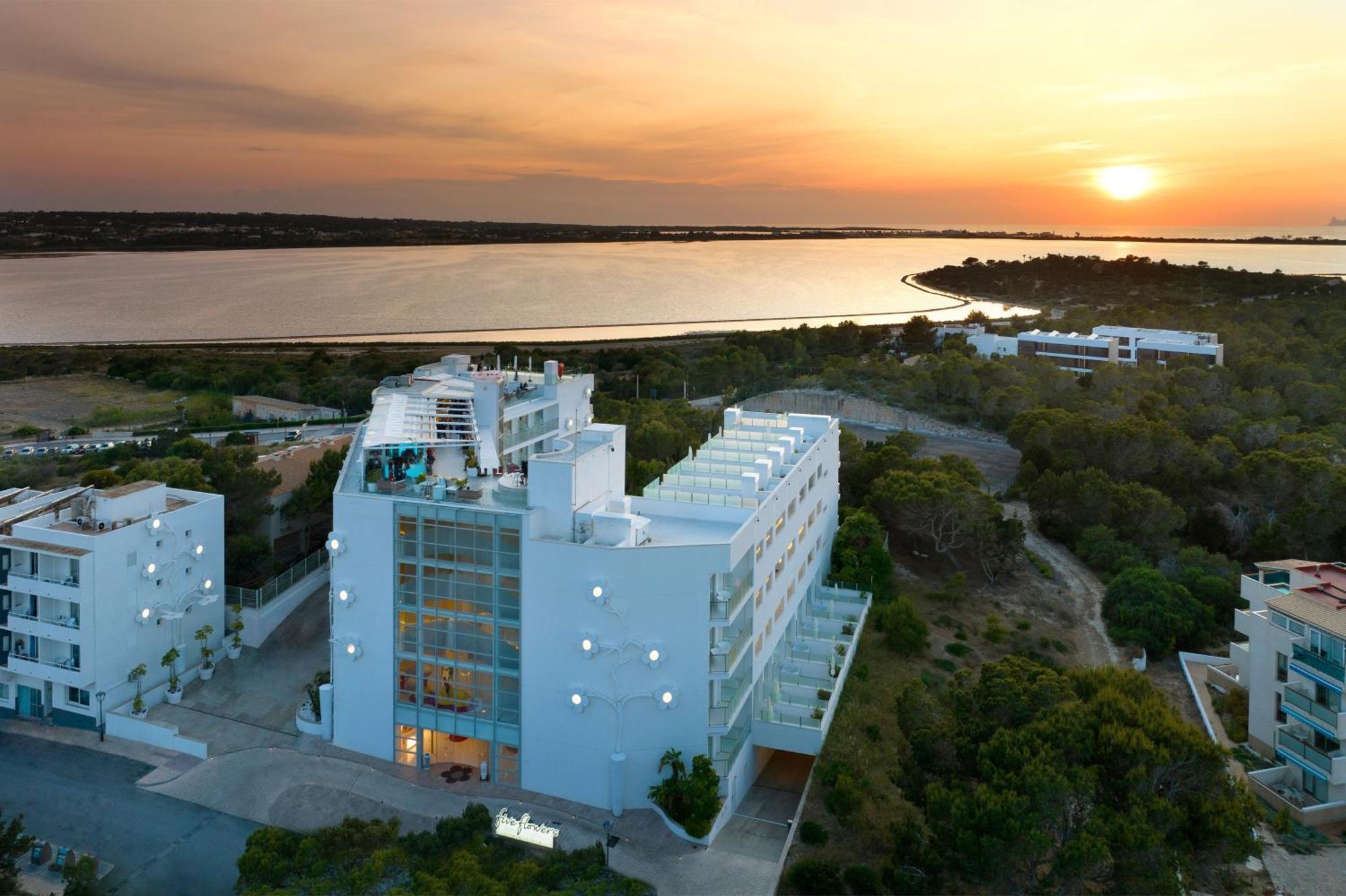 Five Flowers Hotel Formentera, Member Of Melia Collection Es Pujols Εξωτερικό φωτογραφία